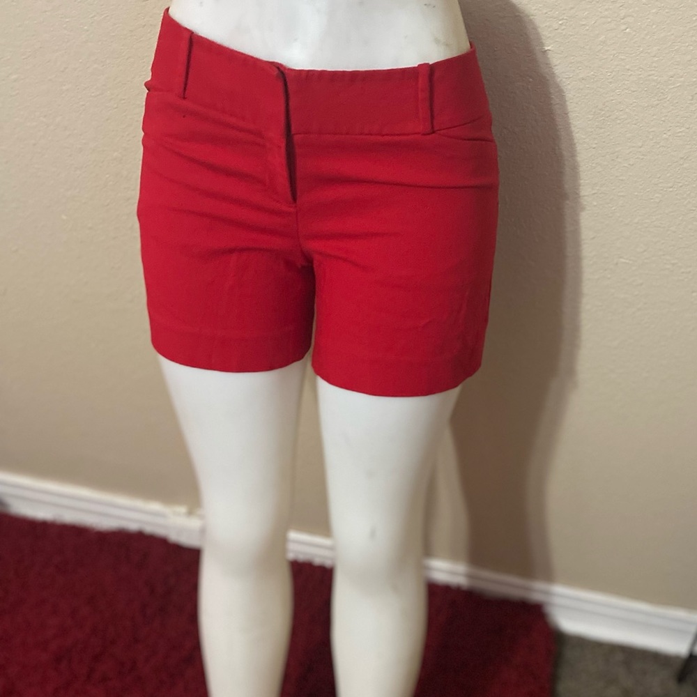 🌸3/$15 Red Shorts The Limited